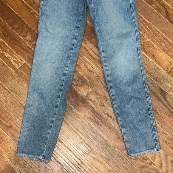 We The Free Women’s 28 High Rise Slim Frayed cropped Jeans - Picture 3 of 13